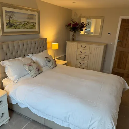 Rawcliffe Barn, 2 Bedroom, Up To 4 Guests *