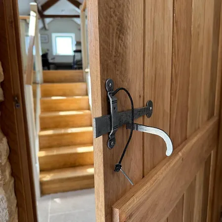 Rawcliffe Barn, 2 Bedroom, Up To 4 Guests Newton-on-Rawcliffe